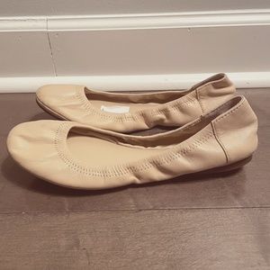 Vine Camuto Ellen Ballet Flat Ivory NWOB Sz 8